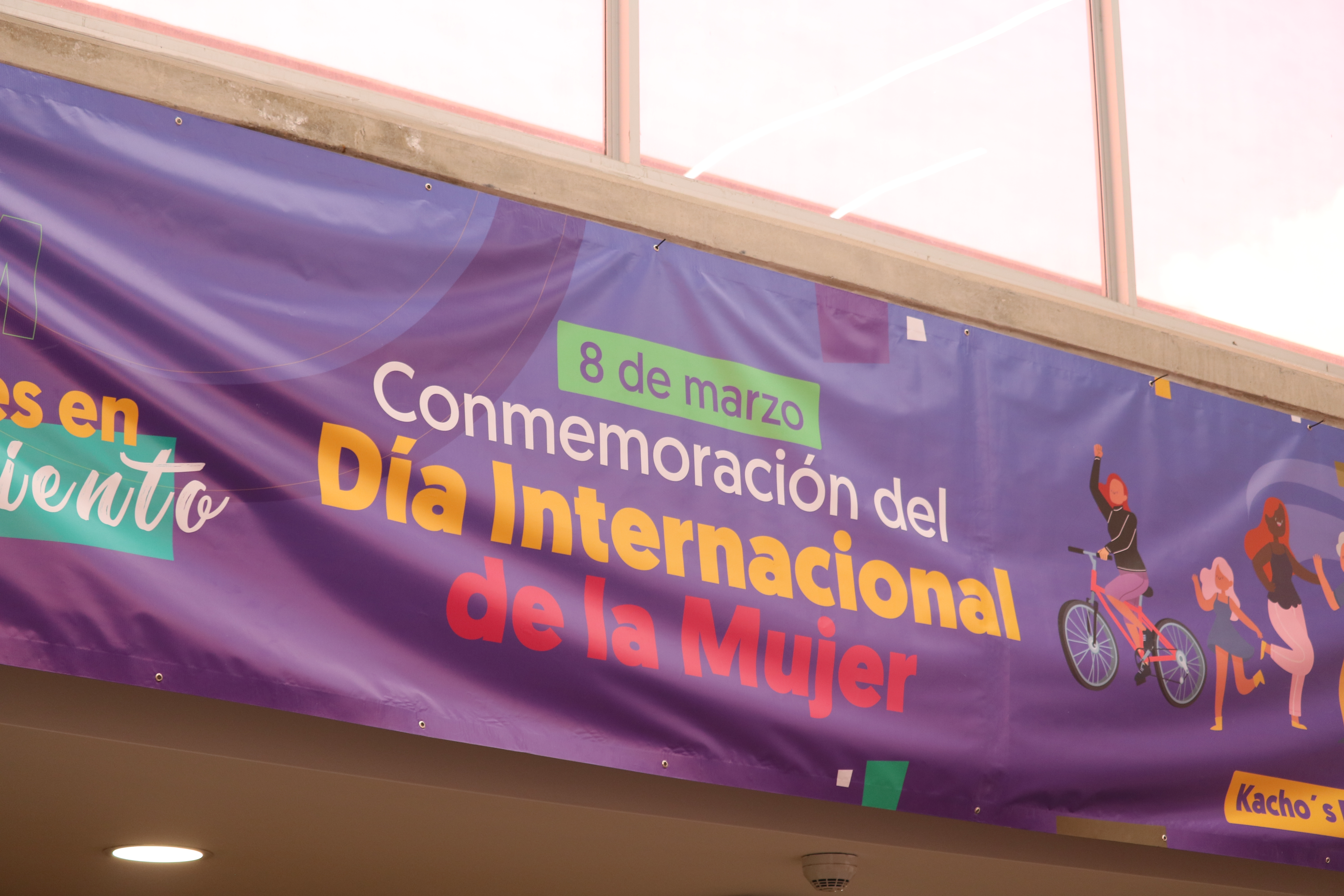 Imagen del álbum Conmemoración del Día Internacional de la Mujer