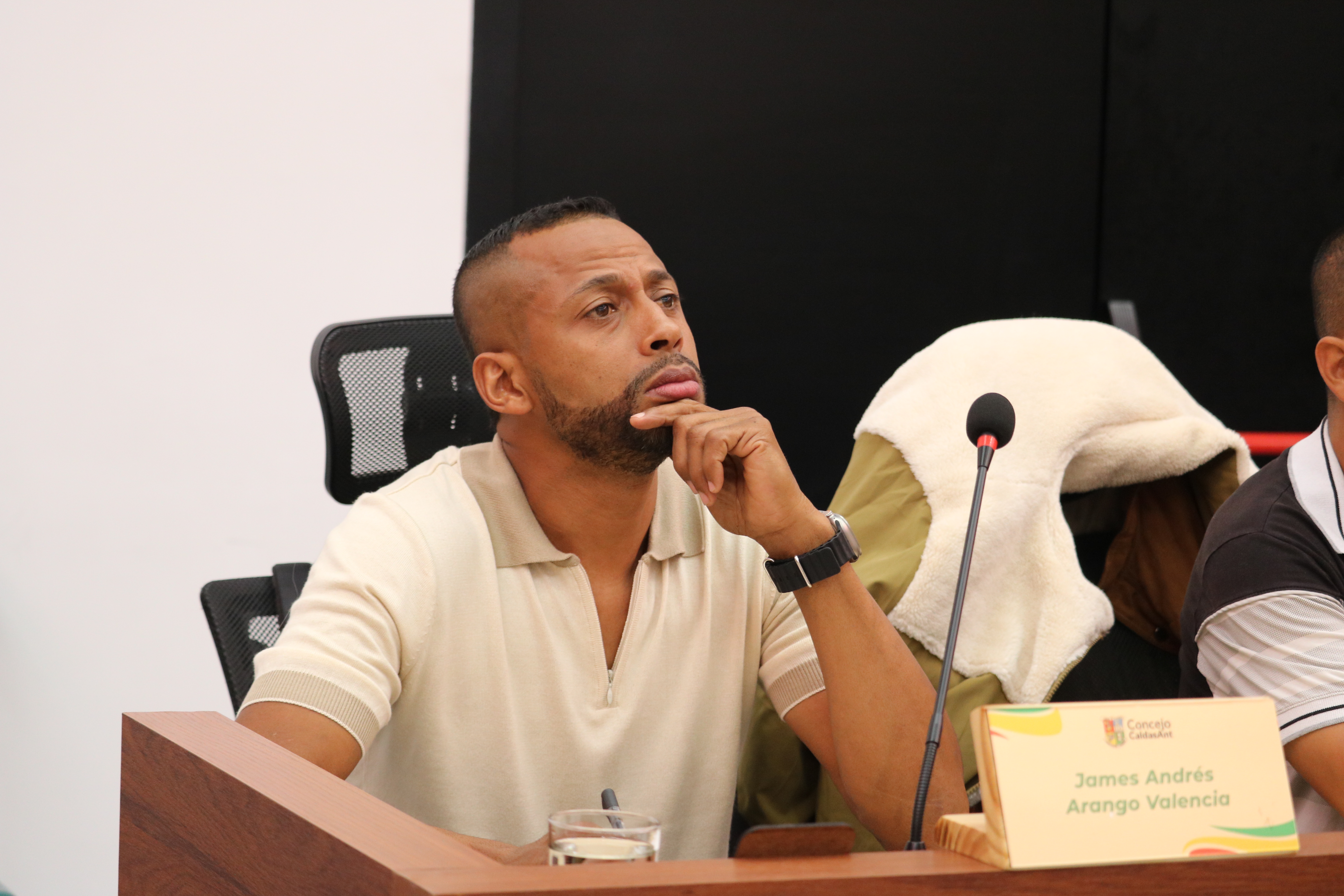 Imagen del álbum Sesiones Ordinarias Agosto